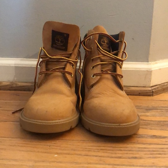 Boys Timberland boots size 4 - Picture 2 of 6